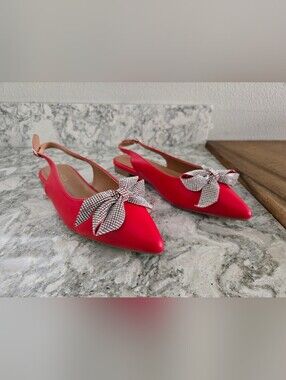 NWOT Berness Nyomi Rhinestone Bow Slingbacks